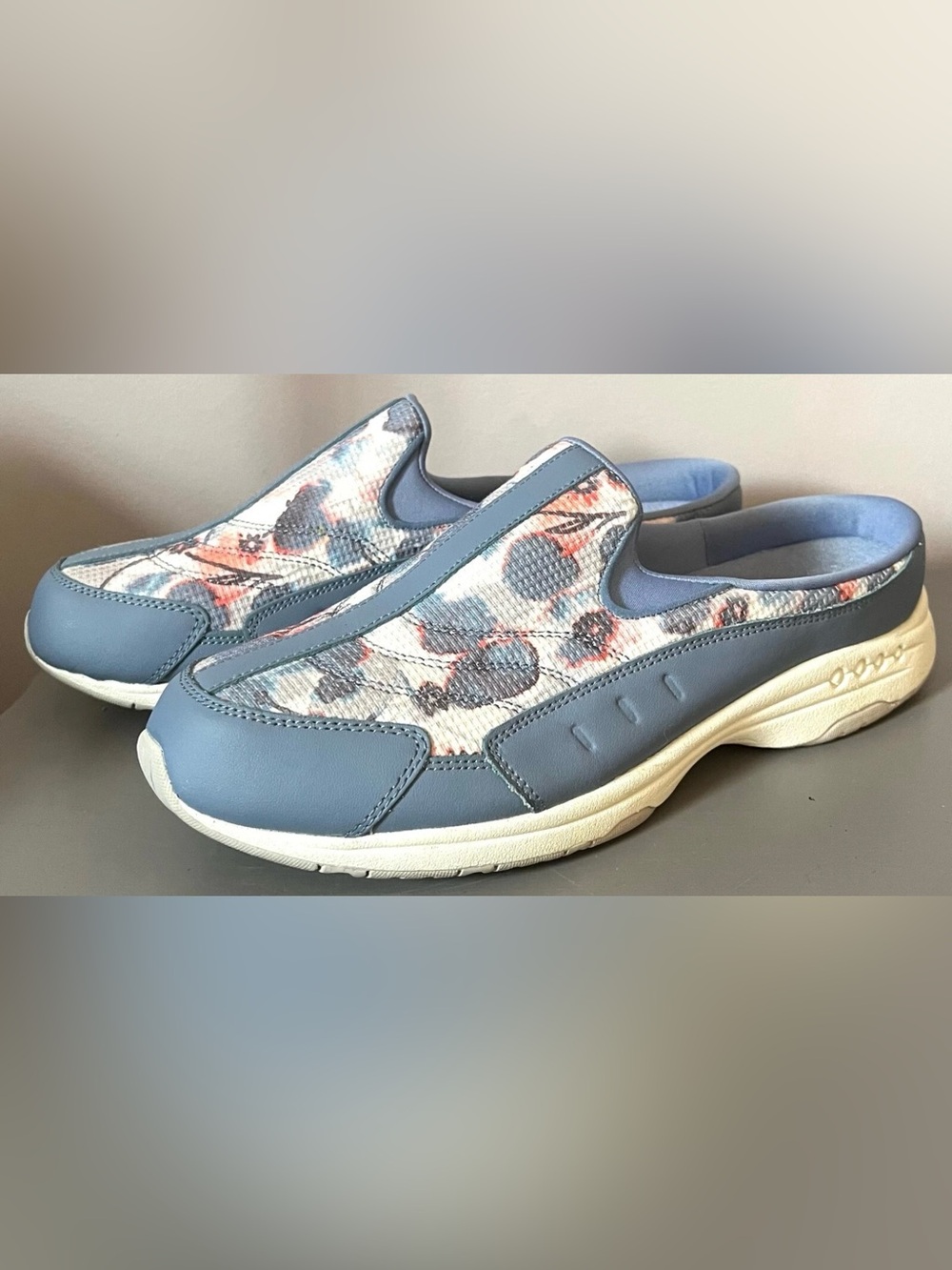 Easy Spirit Women’s Slip-On Clog in Blue Floral